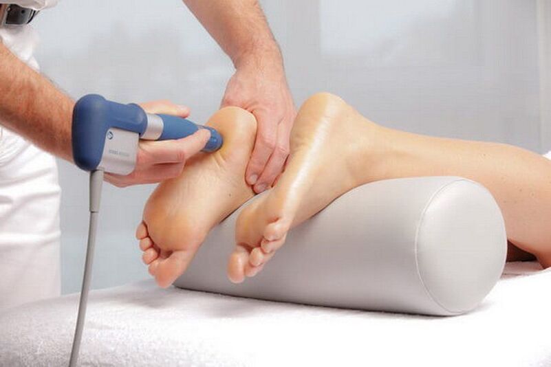 Provođenje terapije udarnim valom